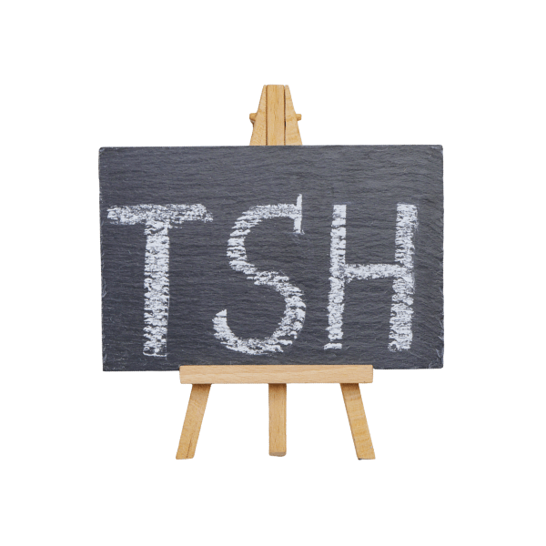 A laborleleted tökéletes, te mégis fáradt vagy és hullik a hajad? Tudd meg, miért nem elég csak a TSH-t nézni Hashimoto esetén, és mi az a 'reverz T3' blokád, ami megállíthatja az anyagcserédet. Nézzünk a számok mögé egy érthető hasonlattal!